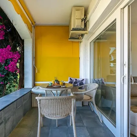 Golden Mile Getaway, Garden View, Pool & Comfort * Marbella